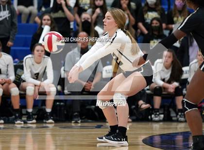 Thumbnail 1 in Madisonville vs Giddings (UIL 4A Area Playoff) photogallery.