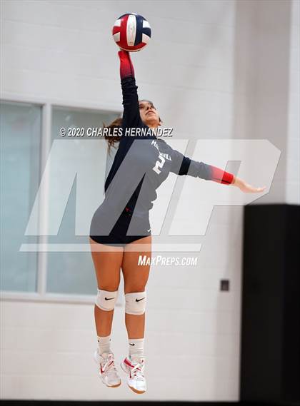 Thumbnail 1 in Madisonville vs Giddings (UIL 4A Area Playoff) photogallery.