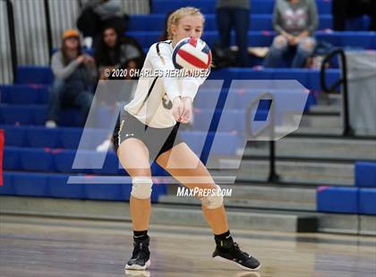 Thumbnail 2 in Madisonville vs Giddings (UIL 4A Area Playoff) photogallery.