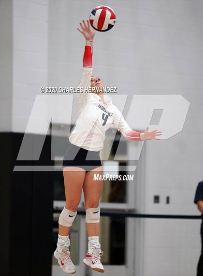 Thumbnail 3 in Madisonville vs Giddings (UIL 4A Area Playoff) photogallery.