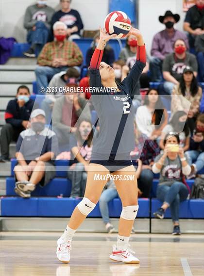 Thumbnail 1 in Madisonville vs Giddings (UIL 4A Area Playoff) photogallery.
