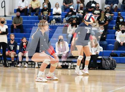 Thumbnail 1 in Madisonville vs Giddings (UIL 4A Area Playoff) photogallery.