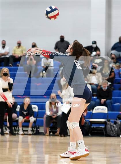 Thumbnail 2 in Madisonville vs Giddings (UIL 4A Area Playoff) photogallery.