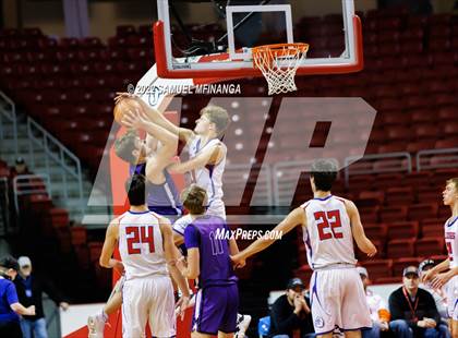 Thumbnail 1 in Milford vs. Humphrey/Lindsay Holy Family photogallery.
