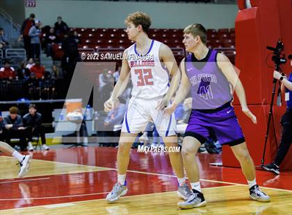 Thumbnail 1 in Milford vs. Humphrey/Lindsay Holy Family photogallery.