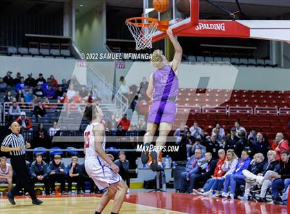 Thumbnail 1 in Milford vs. Humphrey/Lindsay Holy Family photogallery.
