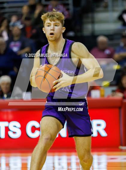Thumbnail 2 in Milford vs. Humphrey/Lindsay Holy Family photogallery.