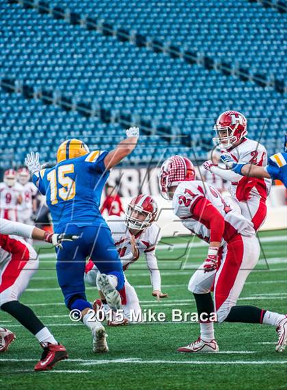 Thumbnail 2 in Holliston vs. Chicopee Comp (MIAA Division 4 Final) photogallery.