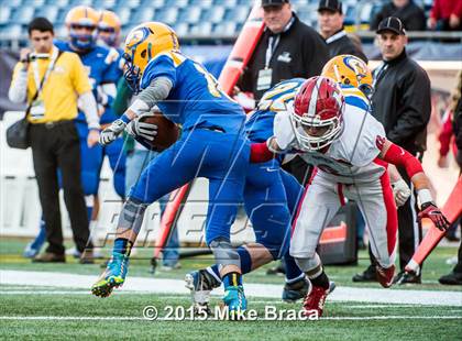 Thumbnail 3 in Holliston vs. Chicopee Comp (MIAA Division 4 Final) photogallery.