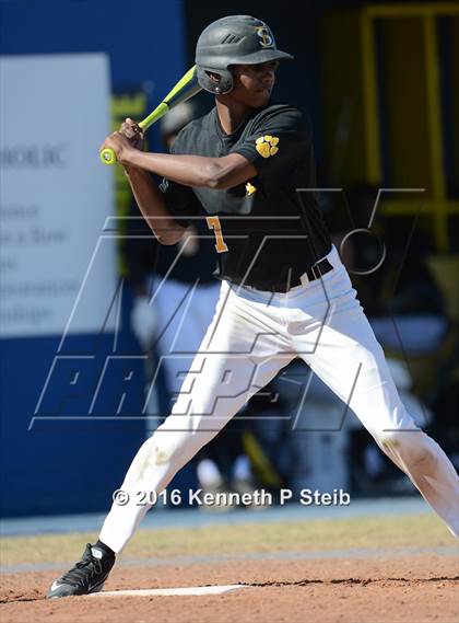 Thumbnail 3 in Mandeville vs. East St. John (SCC Tournament) photogallery.