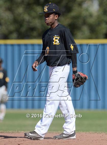 Thumbnail 1 in Mandeville vs. East St. John (SCC Tournament) photogallery.