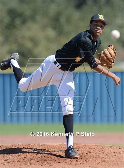 Thumbnail 1 in Mandeville vs. East St. John (SCC Tournament) photogallery.