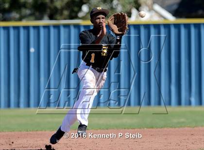 Thumbnail 1 in Mandeville vs. East St. John (SCC Tournament) photogallery.