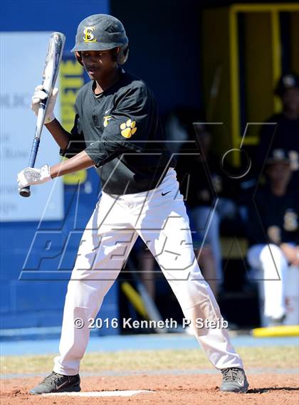 Thumbnail 1 in Mandeville vs. East St. John (SCC Tournament) photogallery.