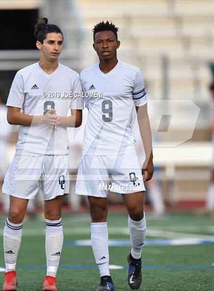 Thumbnail 3 in Lee [Robert E.] vs O'Connor (UIL 6A Bi-District Playoff) photogallery.