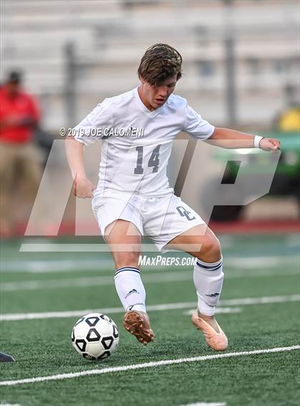 Thumbnail 1 in Lee [Robert E.] vs O'Connor (UIL 6A Bi-District Playoff) photogallery.