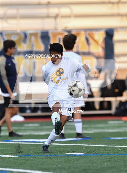 Thumbnail 3 in Lee [Robert E.] vs O'Connor (UIL 6A Bi-District Playoff) photogallery.