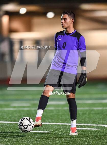 Thumbnail 2 in Lee [Robert E.] vs O'Connor (UIL 6A Bi-District Playoff) photogallery.