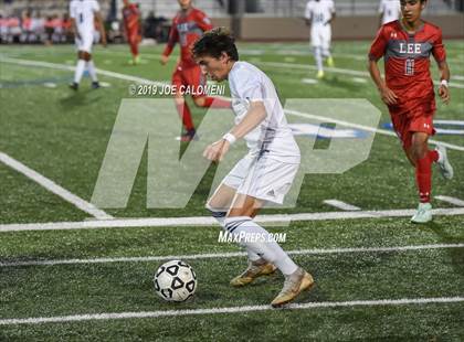 Thumbnail 3 in Lee [Robert E.] vs O'Connor (UIL 6A Bi-District Playoff) photogallery.