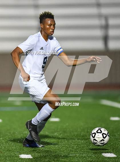 Thumbnail 1 in Lee [Robert E.] vs O'Connor (UIL 6A Bi-District Playoff) photogallery.
