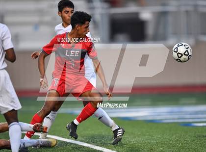 Thumbnail 2 in Lee [Robert E.] vs O'Connor (UIL 6A Bi-District Playoff) photogallery.
