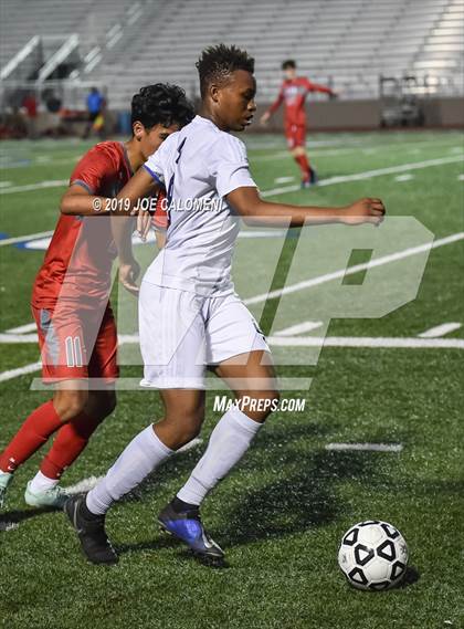Thumbnail 3 in Lee [Robert E.] vs O'Connor (UIL 6A Bi-District Playoff) photogallery.