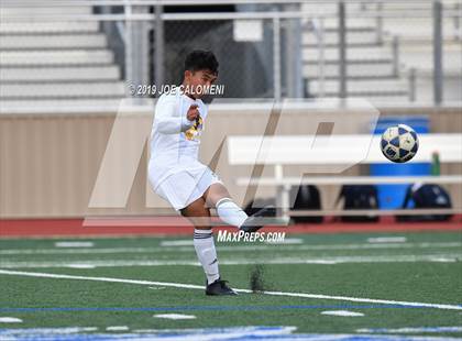 Thumbnail 1 in Lee [Robert E.] vs O'Connor (UIL 6A Bi-District Playoff) photogallery.