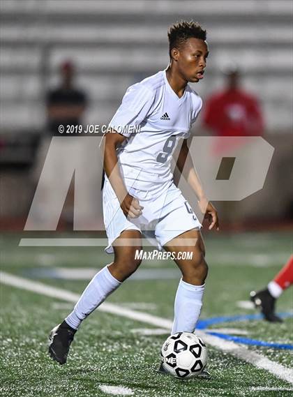 Thumbnail 2 in Lee [Robert E.] vs O'Connor (UIL 6A Bi-District Playoff) photogallery.