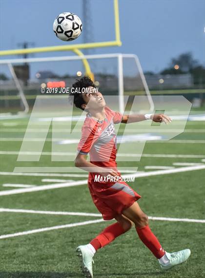 Thumbnail 1 in Lee [Robert E.] vs O'Connor (UIL 6A Bi-District Playoff) photogallery.