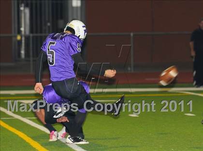 Thumbnail 3 in St. Johns vs. Northwest Christian (AIA D5 Semifinal) photogallery.