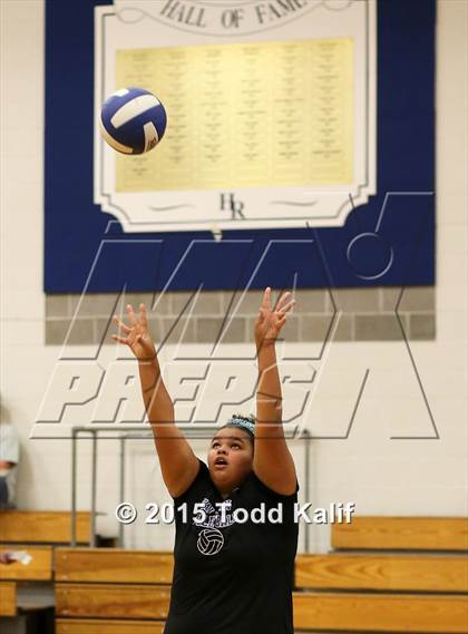 Thumbnail 3 in Hale Ray vs Cromwell (Shoreline Semifinal) photogallery.