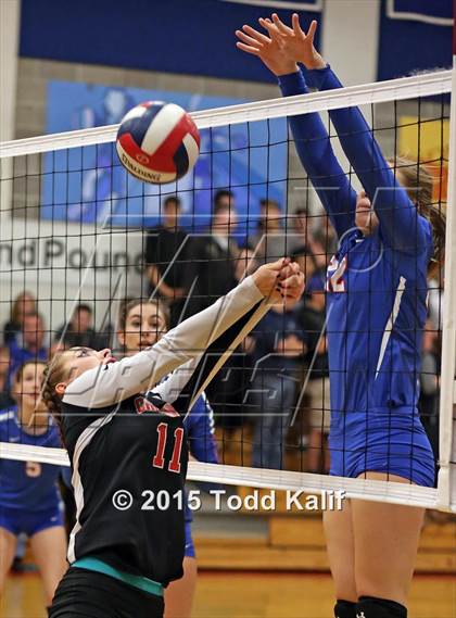 Thumbnail 1 in Hale Ray vs Cromwell (Shoreline Semifinal) photogallery.