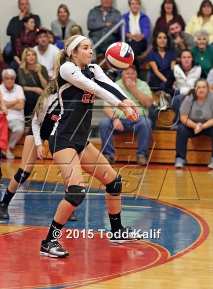 Thumbnail 1 in Hale Ray vs Cromwell (Shoreline Semifinal) photogallery.
