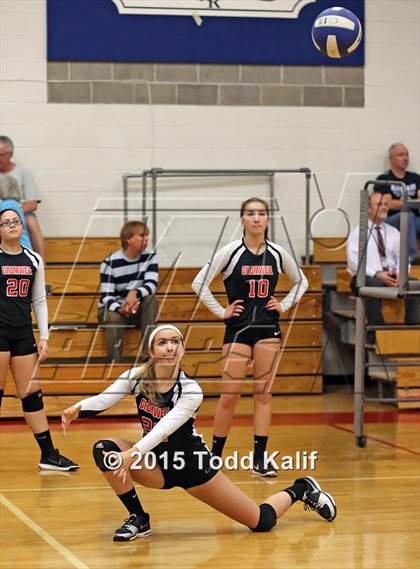 Thumbnail 2 in Hale Ray vs Cromwell (Shoreline Semifinal) photogallery.
