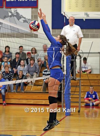 Thumbnail 3 in Hale Ray vs Cromwell (Shoreline Semifinal) photogallery.