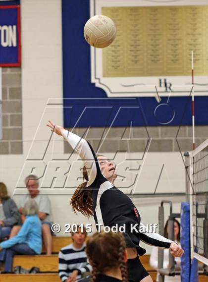 Thumbnail 2 in Hale Ray vs Cromwell (Shoreline Semifinal) photogallery.