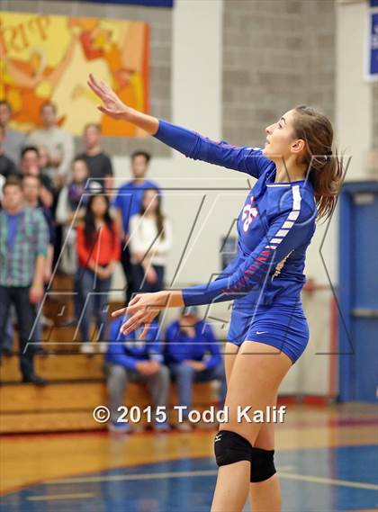 Thumbnail 2 in Hale Ray vs Cromwell (Shoreline Semifinal) photogallery.