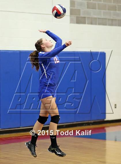Thumbnail 3 in Hale Ray vs Cromwell (Shoreline Semifinal) photogallery.