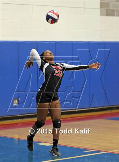 Thumbnail 2 in Hale Ray vs Cromwell (Shoreline Semifinal) photogallery.