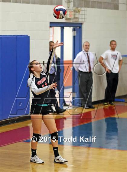 Thumbnail 2 in Hale Ray vs Cromwell (Shoreline Semifinal) photogallery.