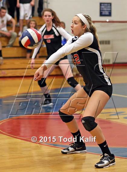 Thumbnail 1 in Hale Ray vs Cromwell (Shoreline Semifinal) photogallery.