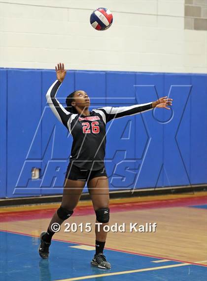 Thumbnail 1 in Hale Ray vs Cromwell (Shoreline Semifinal) photogallery.