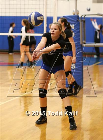 Thumbnail 3 in Hale Ray vs Cromwell (Shoreline Semifinal) photogallery.
