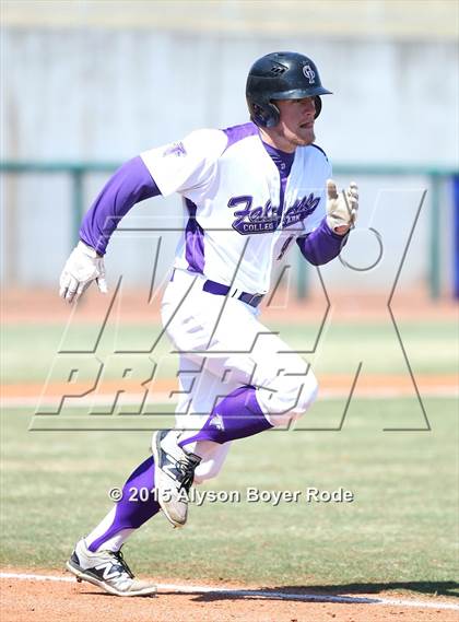 Thumbnail 2 in College Park vs. San Clemente (National High School Invitational Championship) photogallery.