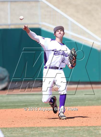 Thumbnail 1 in College Park vs. San Clemente (National High School Invitational Championship) photogallery.