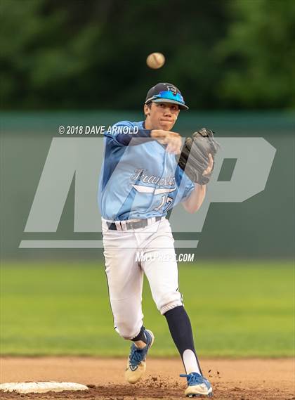 Thumbnail 2 in Franklin vs. Central Catholic (MIAA Division 1A Final) photogallery.