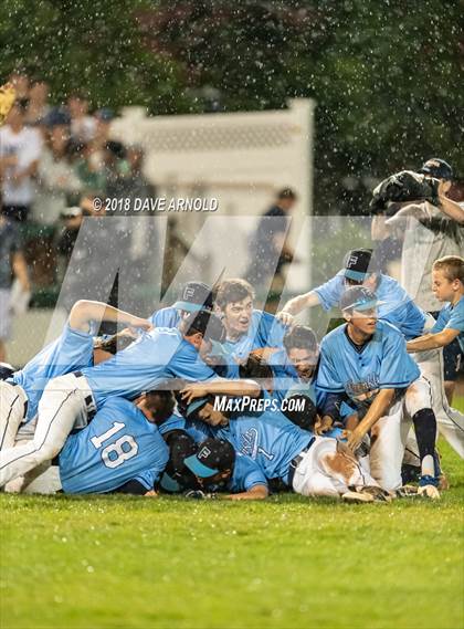 Thumbnail 2 in Franklin vs. Central Catholic (MIAA Division 1A Final) photogallery.