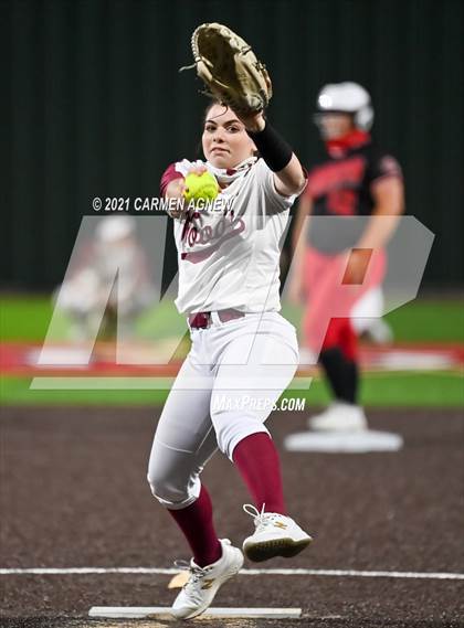 Thumbnail 2 in Cypress Woods vs Langham Creek photogallery.