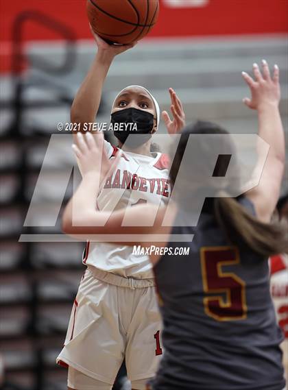 Thumbnail 3 in Rocky Mountain @ Rangeview (CHSAA Class 5A Round 1) photogallery.