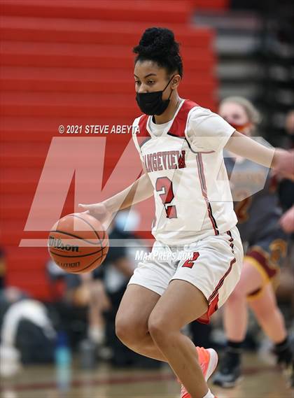 Thumbnail 1 in Rocky Mountain @ Rangeview (CHSAA Class 5A Round 1) photogallery.